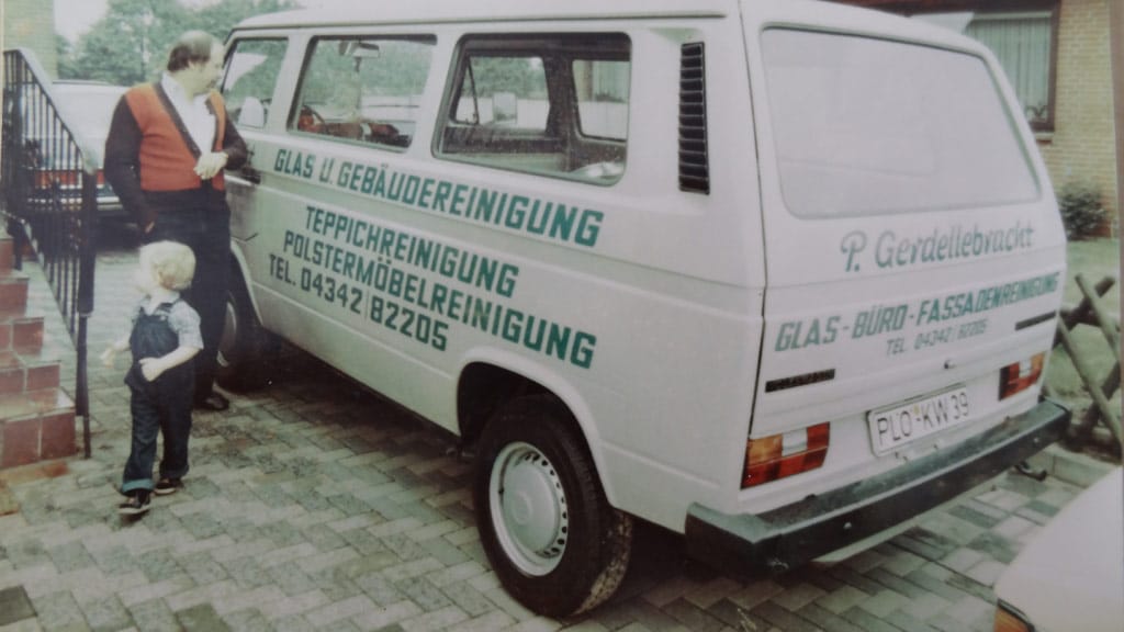 Gebaeudereinigung Bus